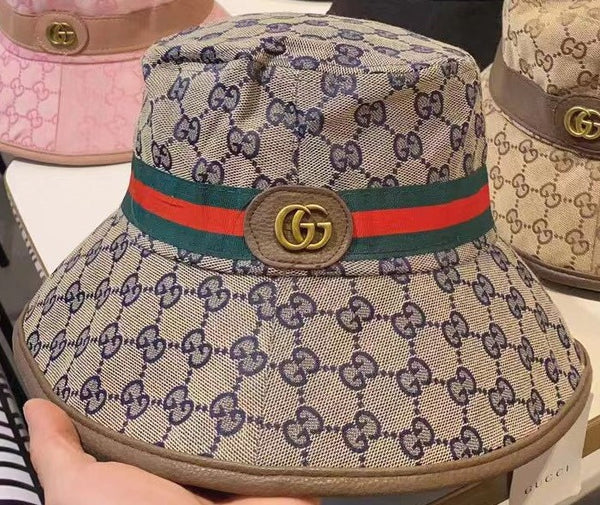 Gucci: Blue & Brown Canvas GG Bucket Hat