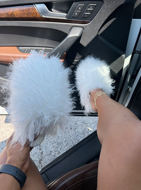 GATA01 - WHITE FAUX FUR SANDALS