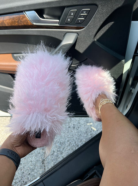 GATA01 - PINK FAUX FUR SANDALS